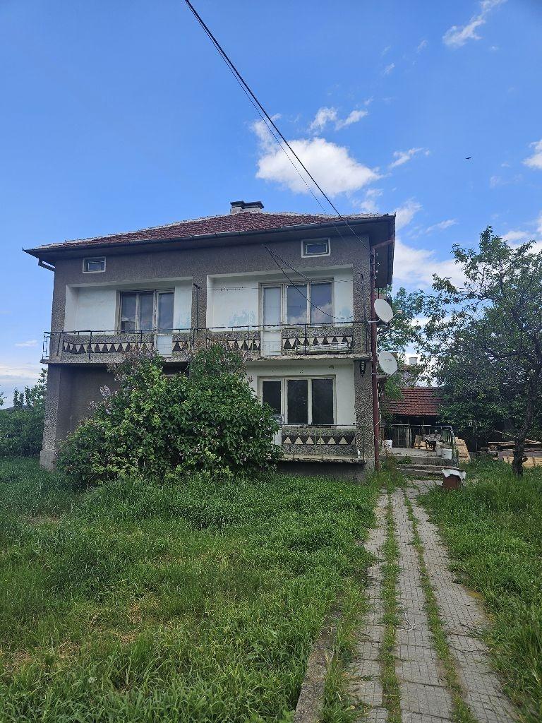 House for Sale in Busmantsi, Sofia Province