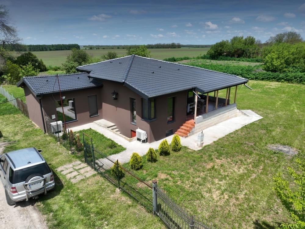 House for Sale in Metodievo, Dobrich
