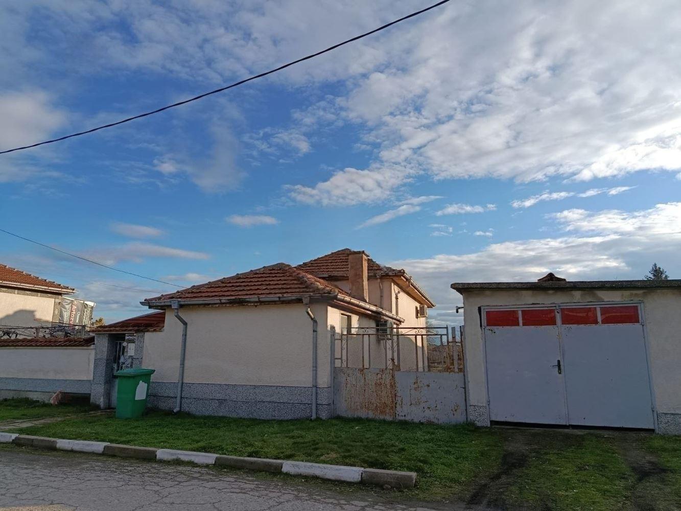 House for Sale in Yasno pole, Plovdiv