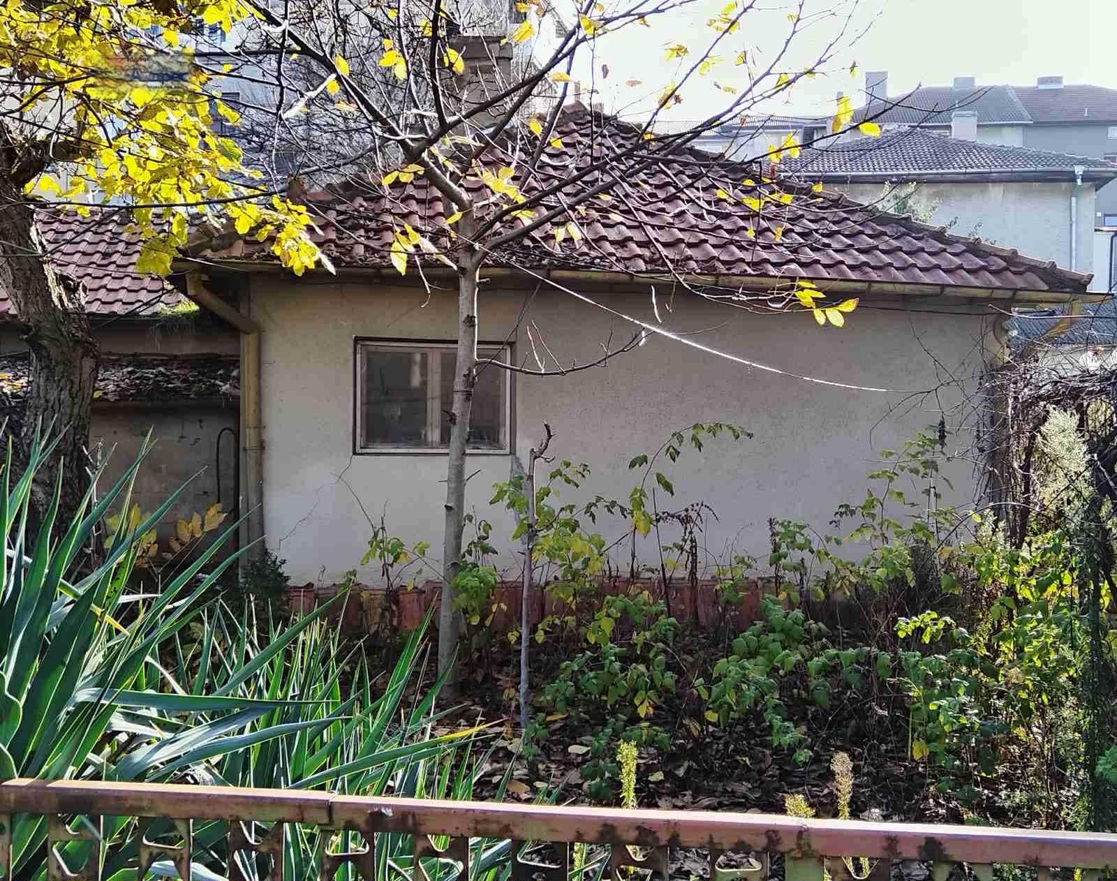 House for Sale in Dobrich, Chervenata prast