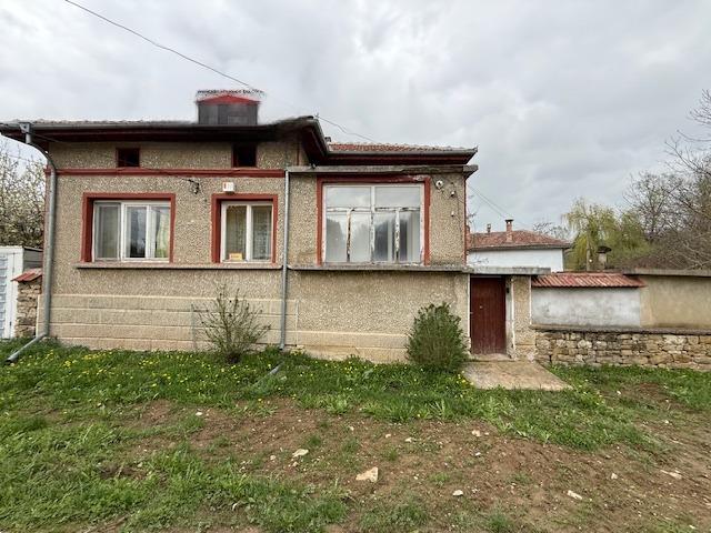 House for Sale in Dobromirka, Gabrovo