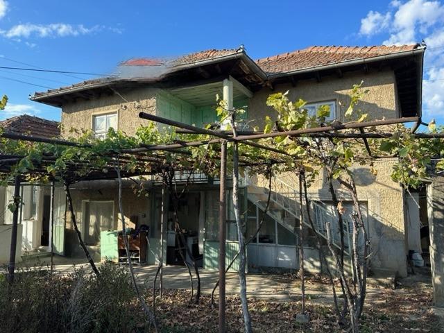 House for Sale in Petko Karavelovo, Veliko Tarnovo