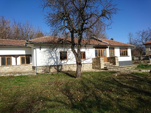 House for Sale in Dobromirka, Gabrovo