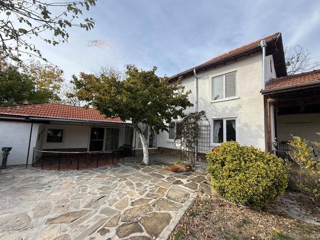 House for Sale in Kosarka, Gabrovo