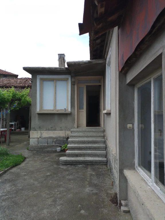 House for Sale in Shumen, Divdyadovo