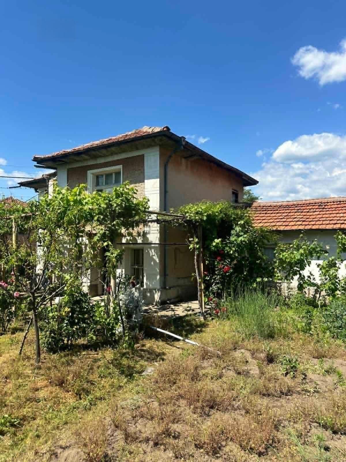 House for Sale in Streltsi, Plovdiv