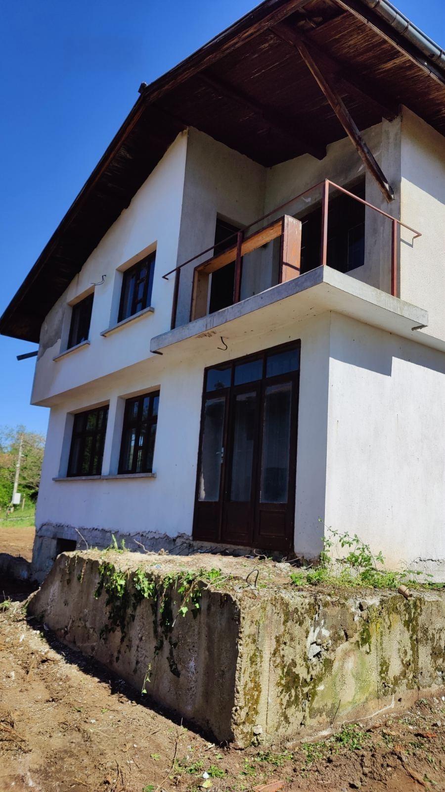 Villa for Sale in Trudovets, Sofia Province