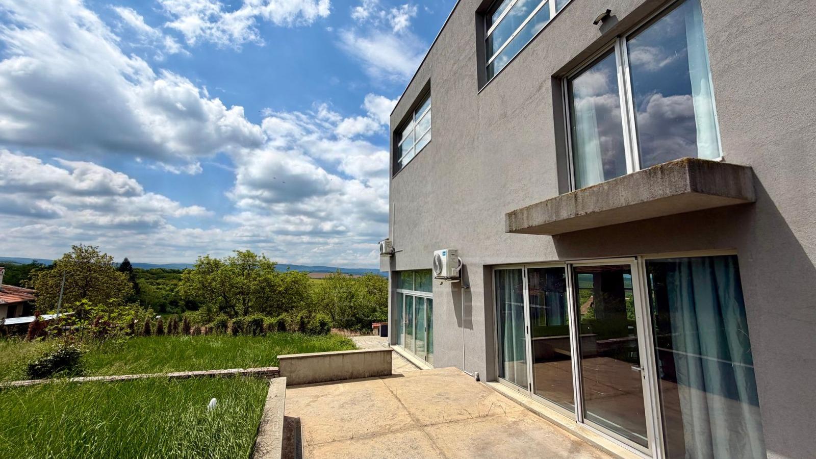 House for Sale in Baylovo, Sofia Province