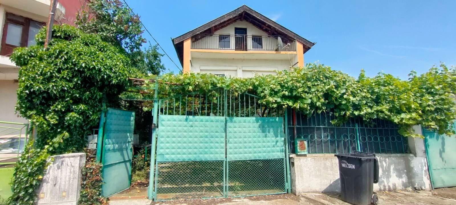 House for Sale in Burgas, Cherno more