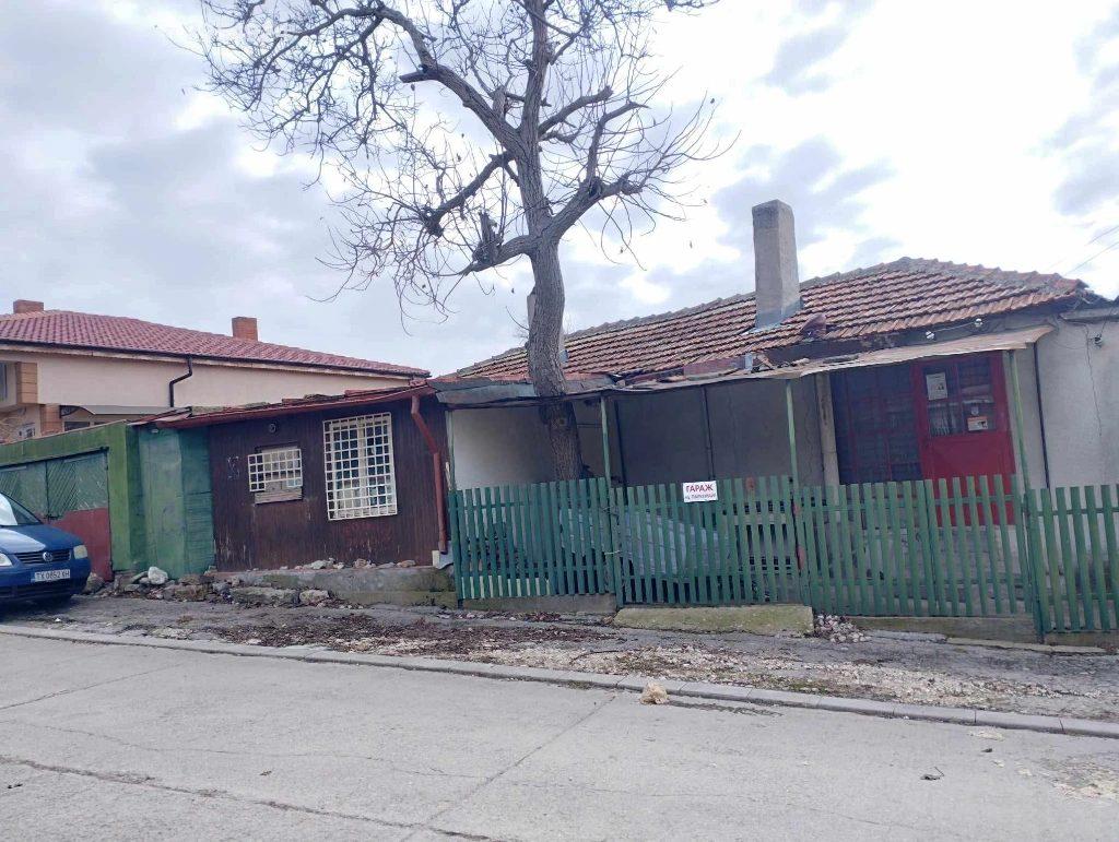 House for Sale in Dobrich, Avtogara
