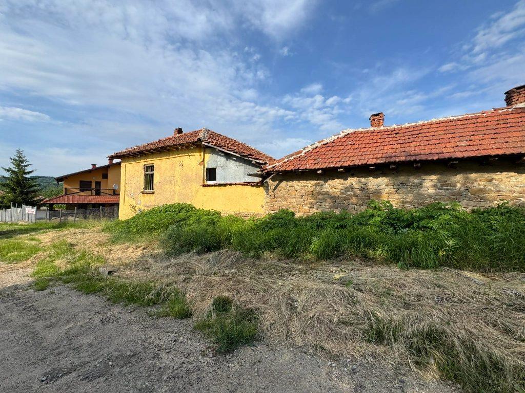 House for Sale in Radyuvene, Lovech