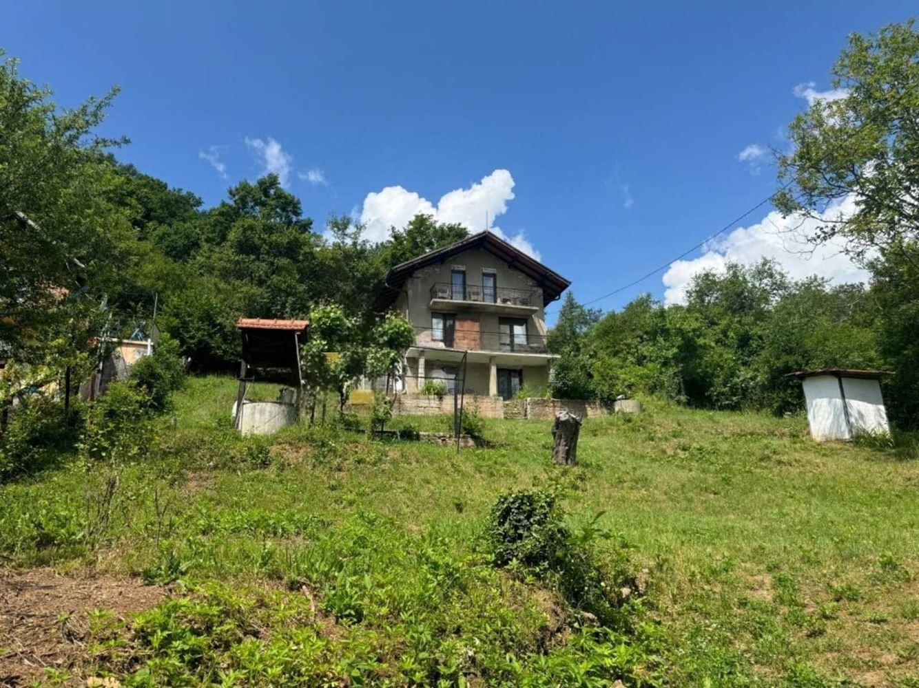 Villa for Sale in Batuliya, Sofia Province