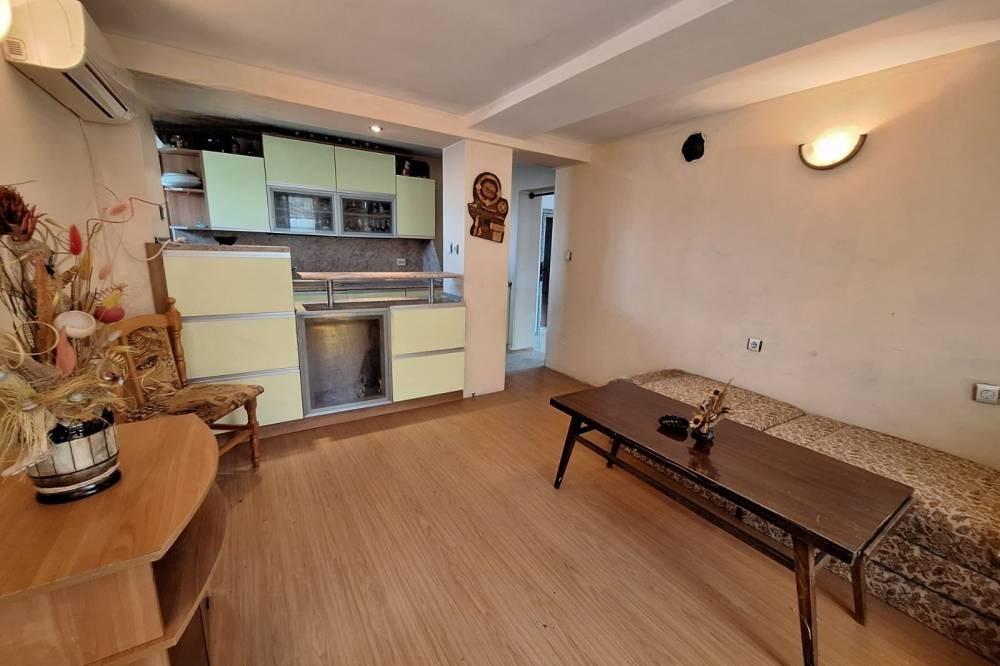 House for Sale in Aksakovo, Varna