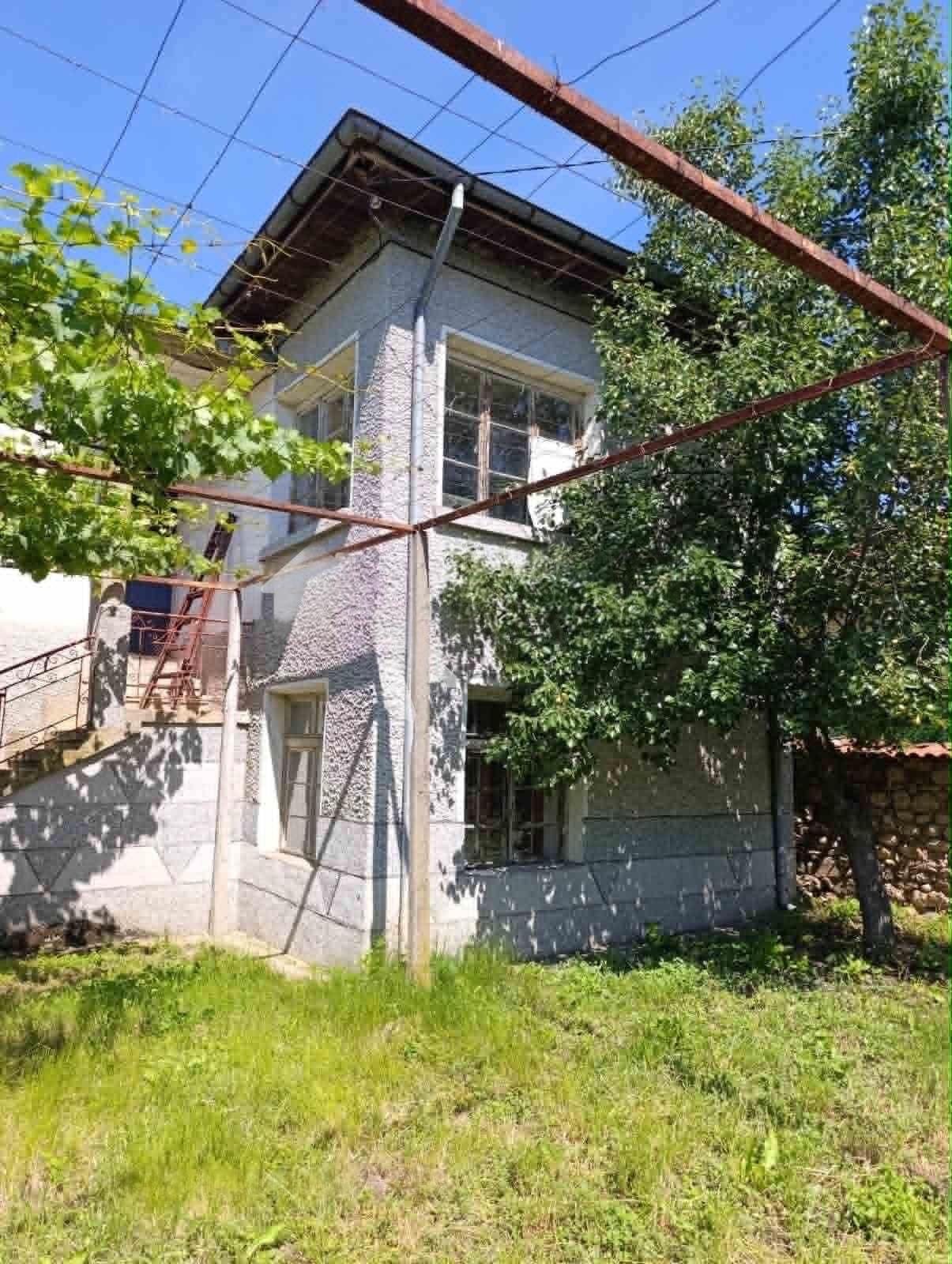 House for Sale in Gorni Domlyan, Plovdiv