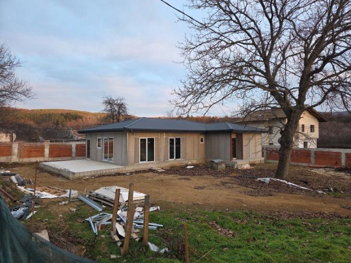 House for Sale in Gorna Dikanya, Pernik