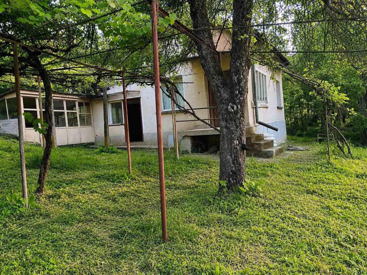 Villa for Sale in Botevgrad, Sofia Province