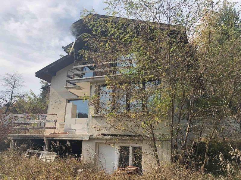 House for Sale in Makotsevo, Sofia Province