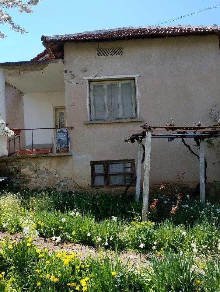 House for Sale in Zamfirovo, Montana