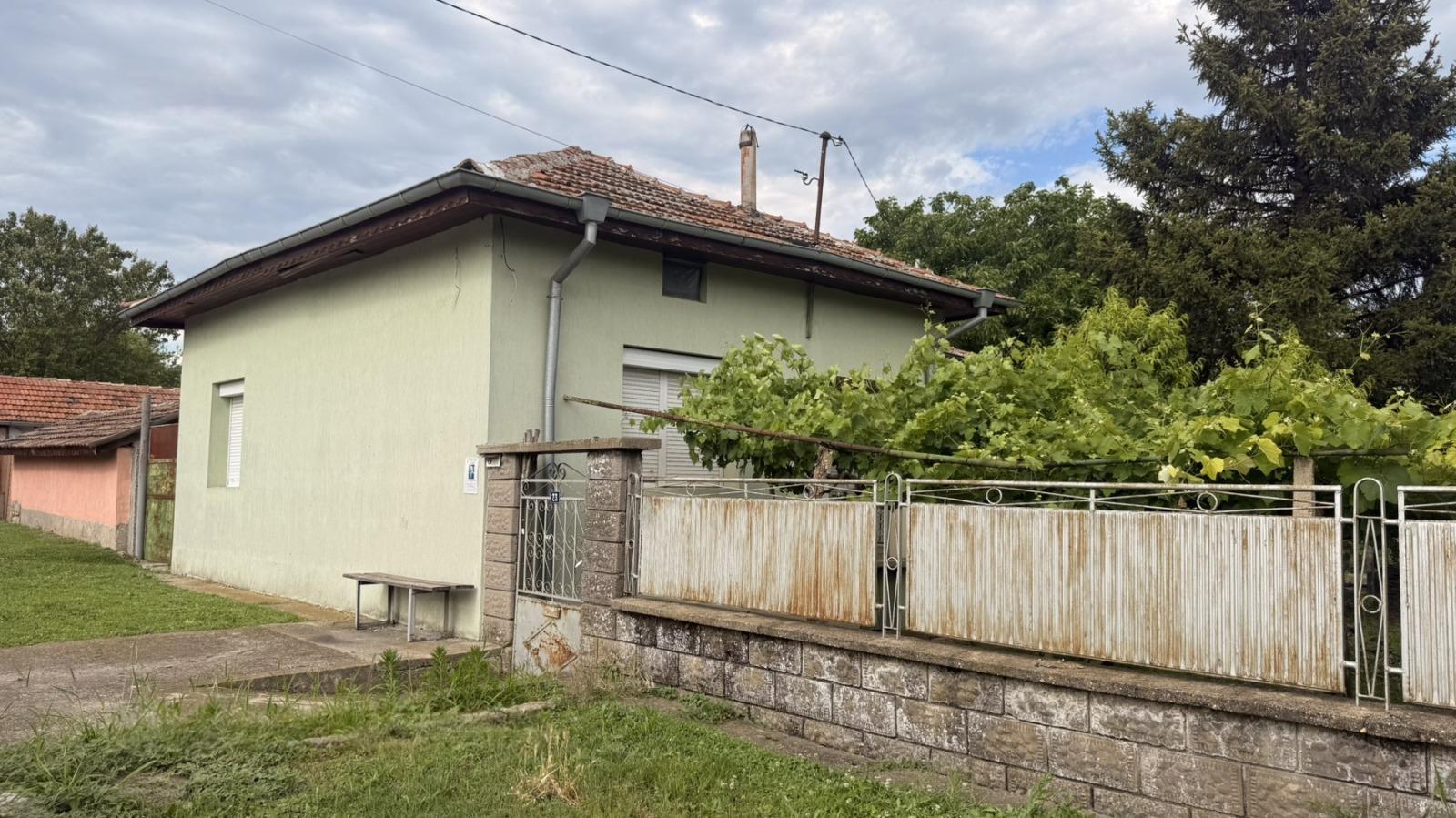 House for Sale in Pordim, Pleven