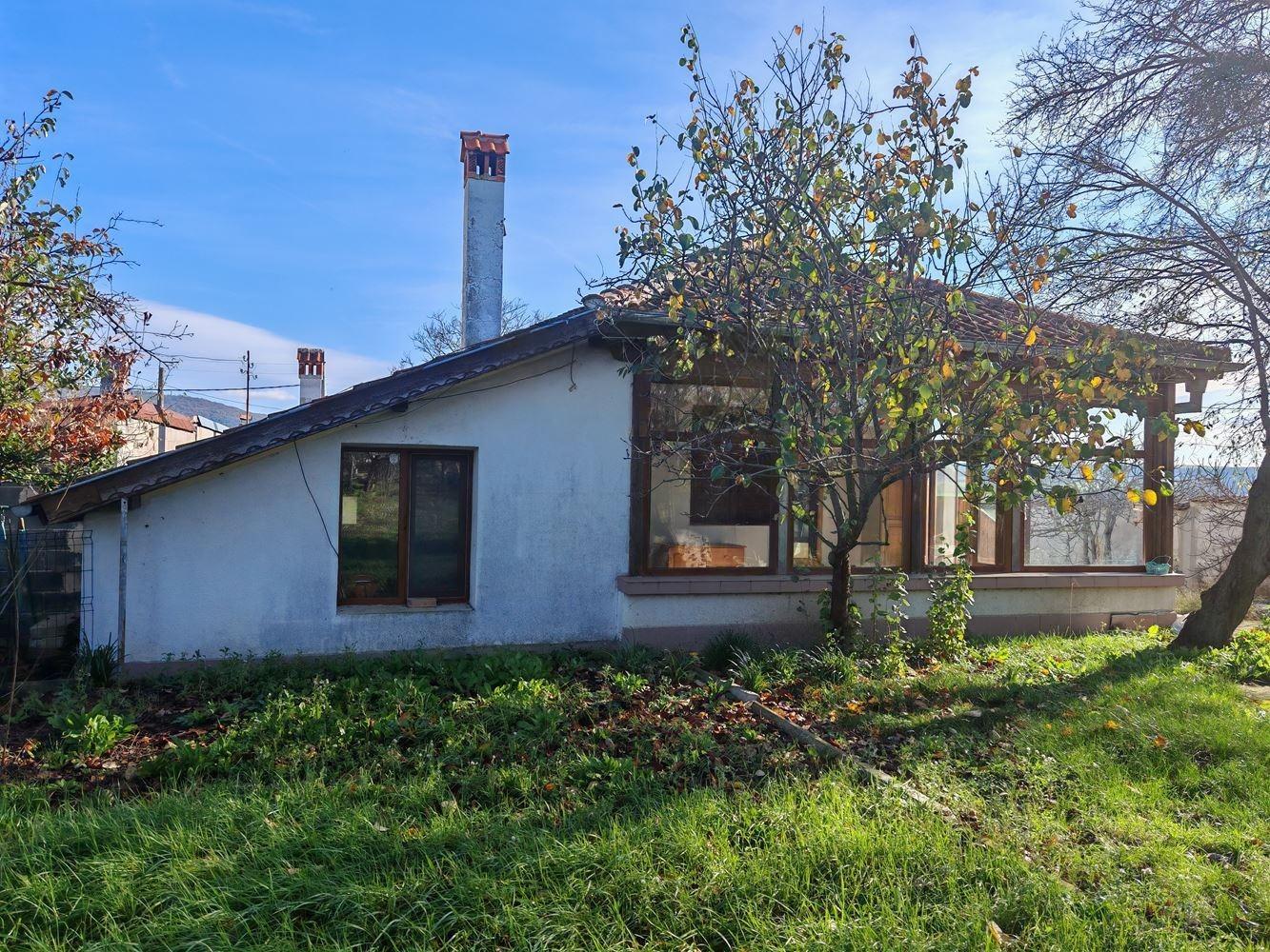 House for Sale in Burgas, Marinka