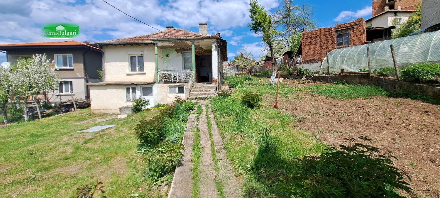 House for Sale in Radomir, Pernik