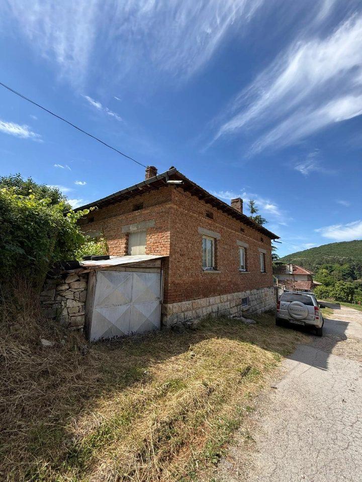 House for Sale in Karan Varbovka, Ruse