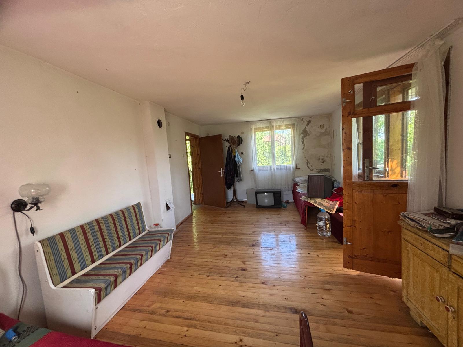 House for Sale in Dolni Romantsi, Pernik