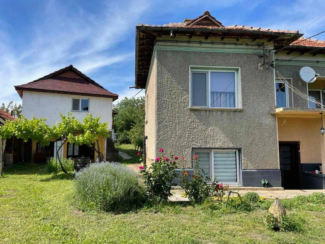 House for Sale in Pelishat, Pleven