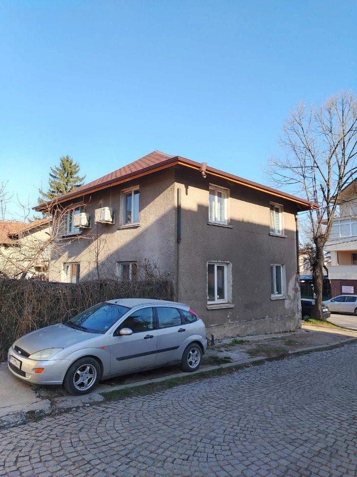 House for Sale in Pernik, Center