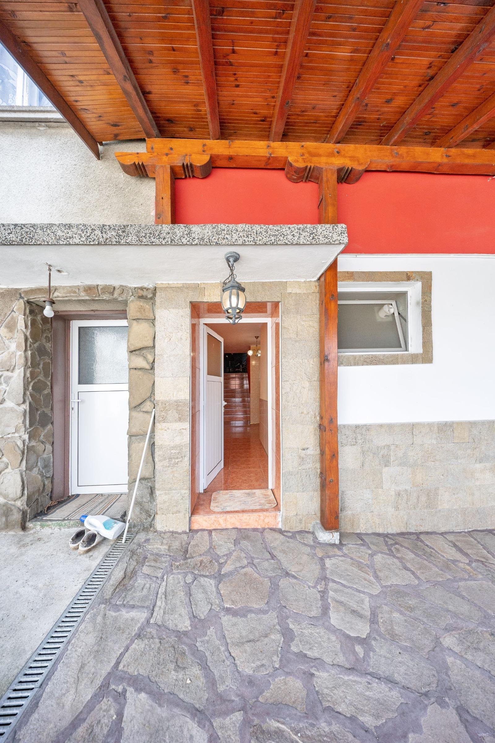 House for Sale in Lovech, Dikisana