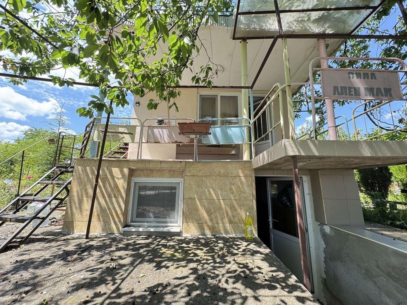 Villa for Sale in Shumen, Pod Manastira Area