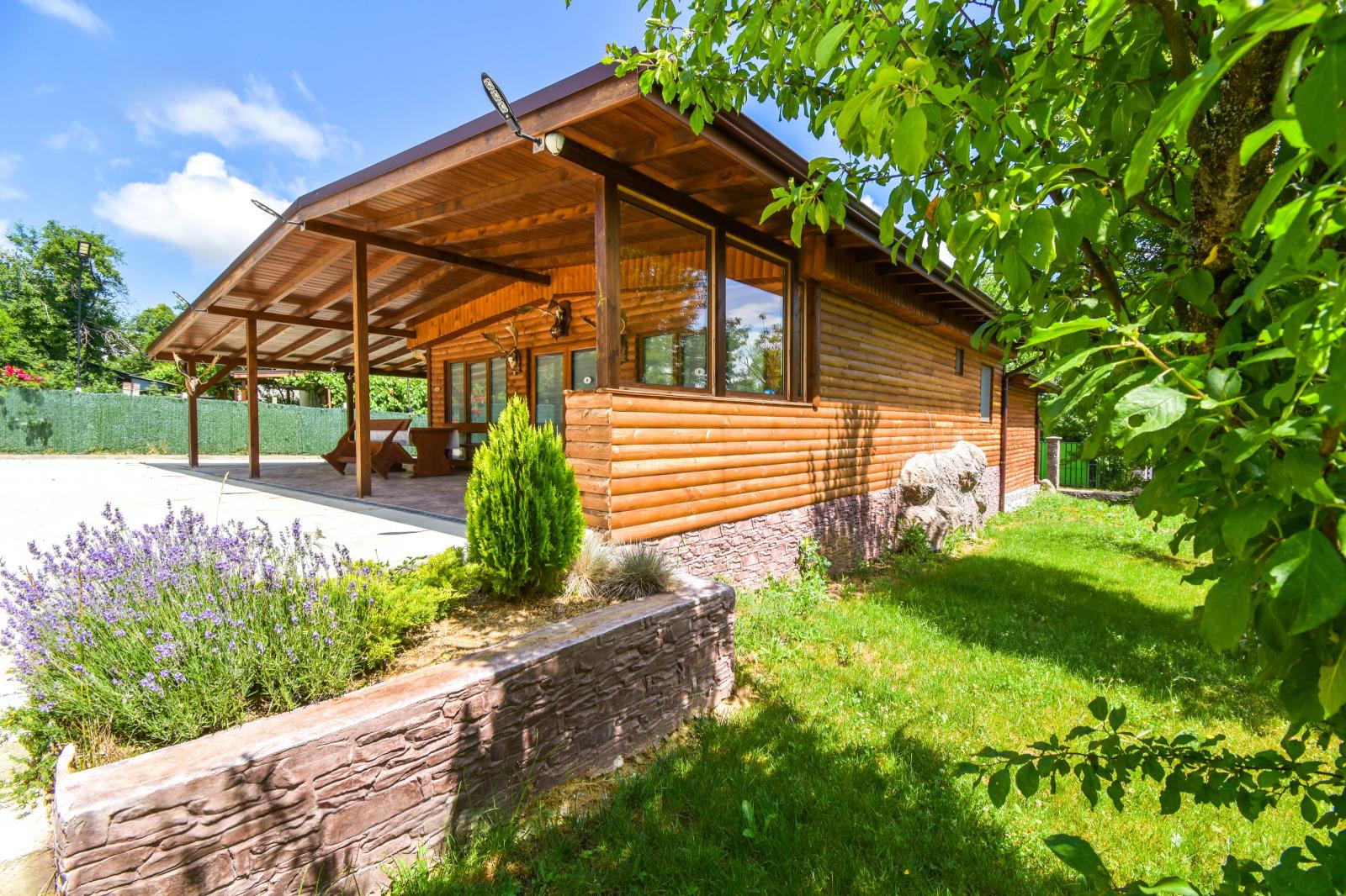 House for Sale in Klenovik, Pernik