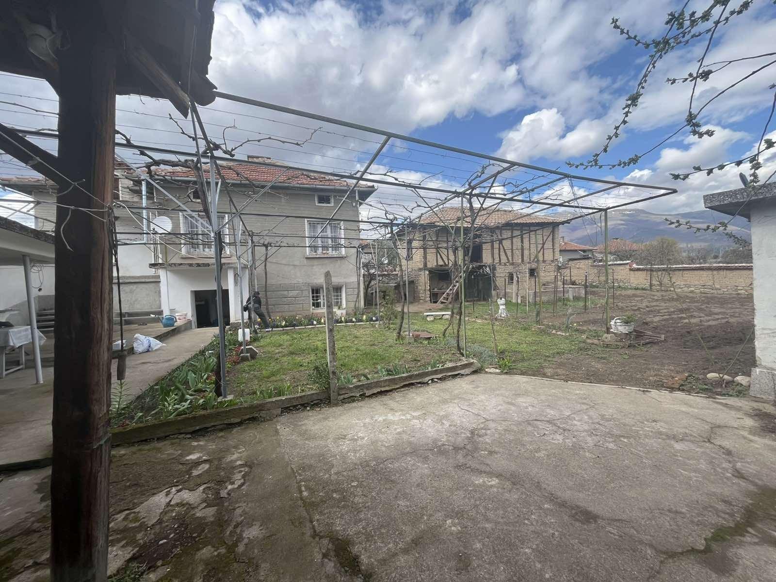 House for Sale in Manolovo, Stara Zagora