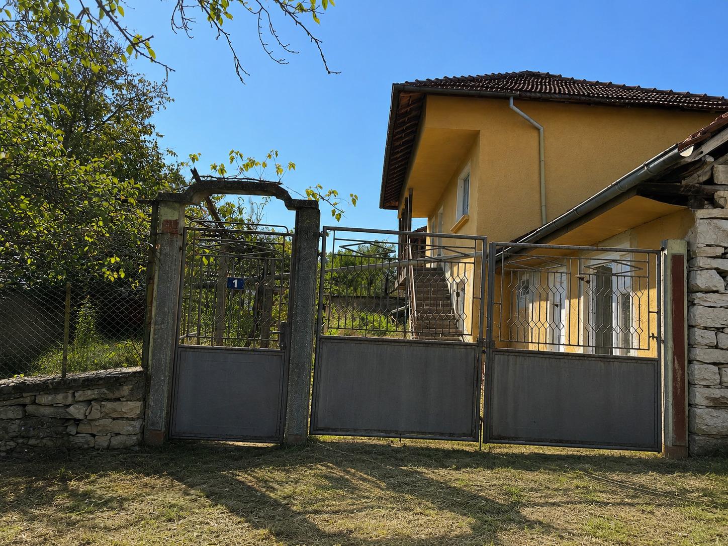 House for Sale in Dragana, Lovech