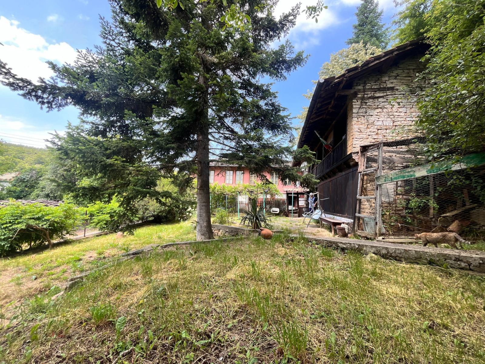 House for Sale in Lesicharka, Gabrovo
