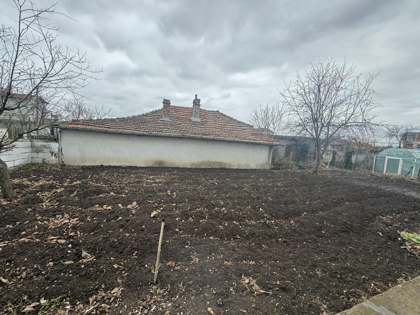 House for Sale in Burgas, Lozovo