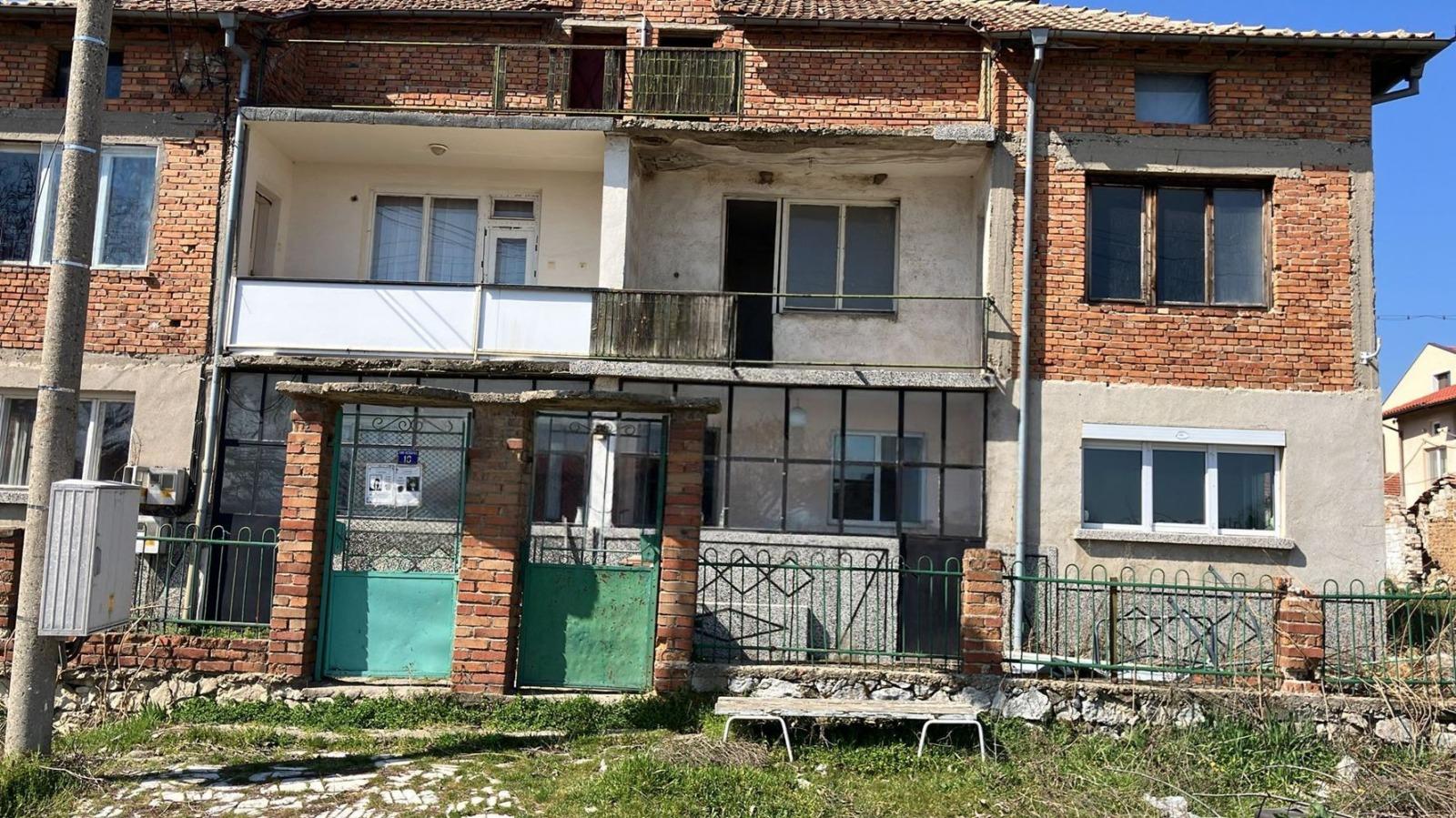 House for Sale in Brestnik, Plovdiv