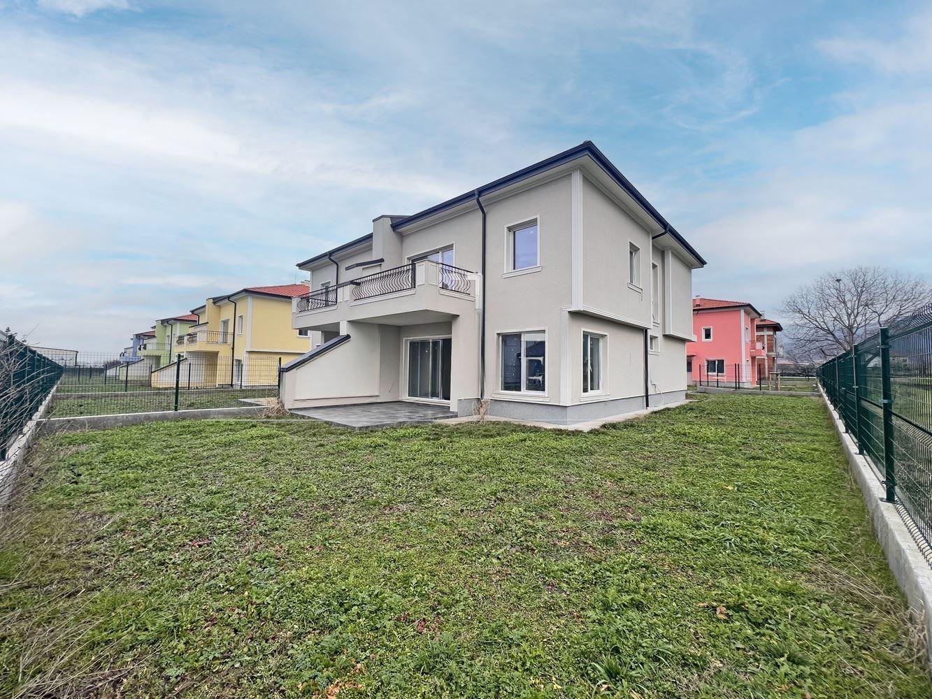 House for Sale in Parvenets, Plovdiv