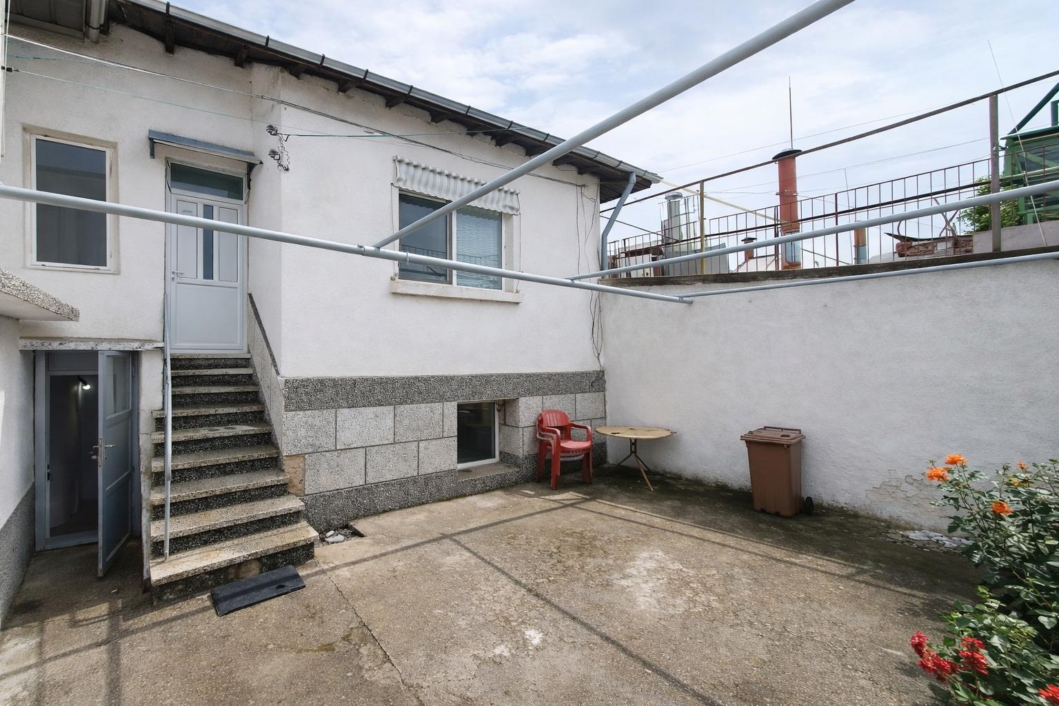 House for Sale in Pazardzhik, Center