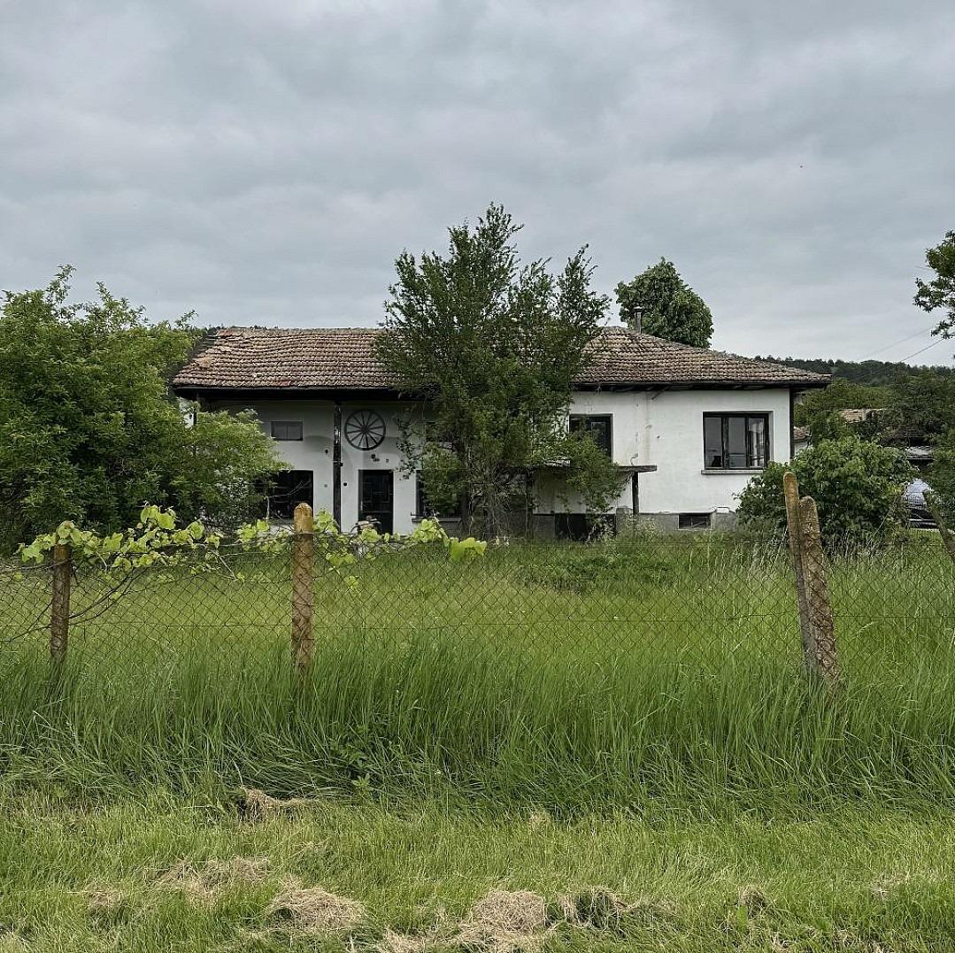 House for Sale in Lom Cherkovna, Ruse