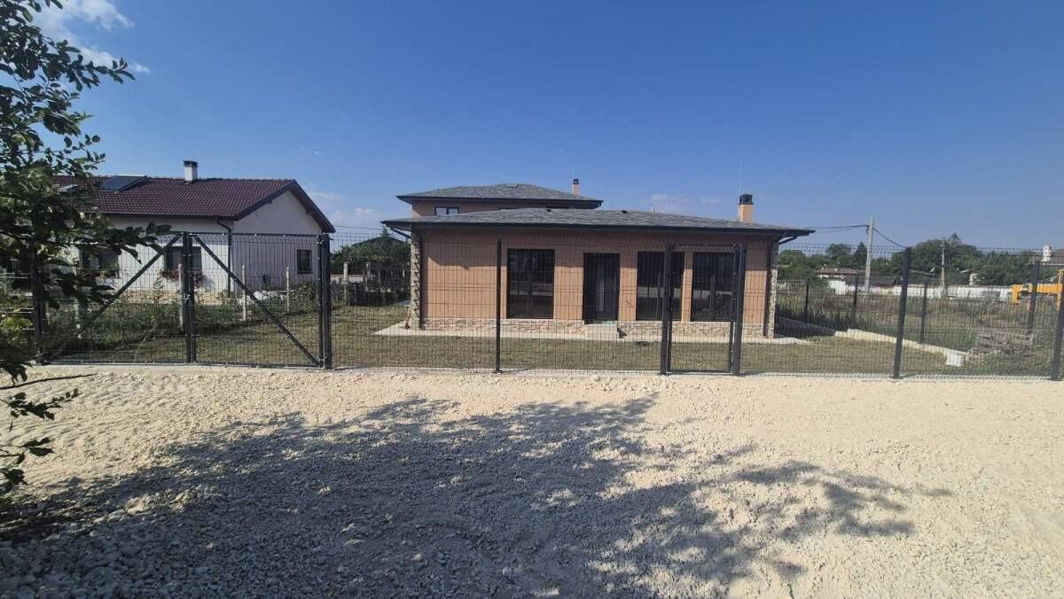 House for Sale in Kichevo, Varna