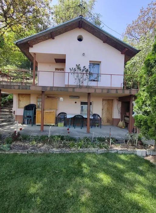 Villa for Sale in Shumen, Chashka Area
