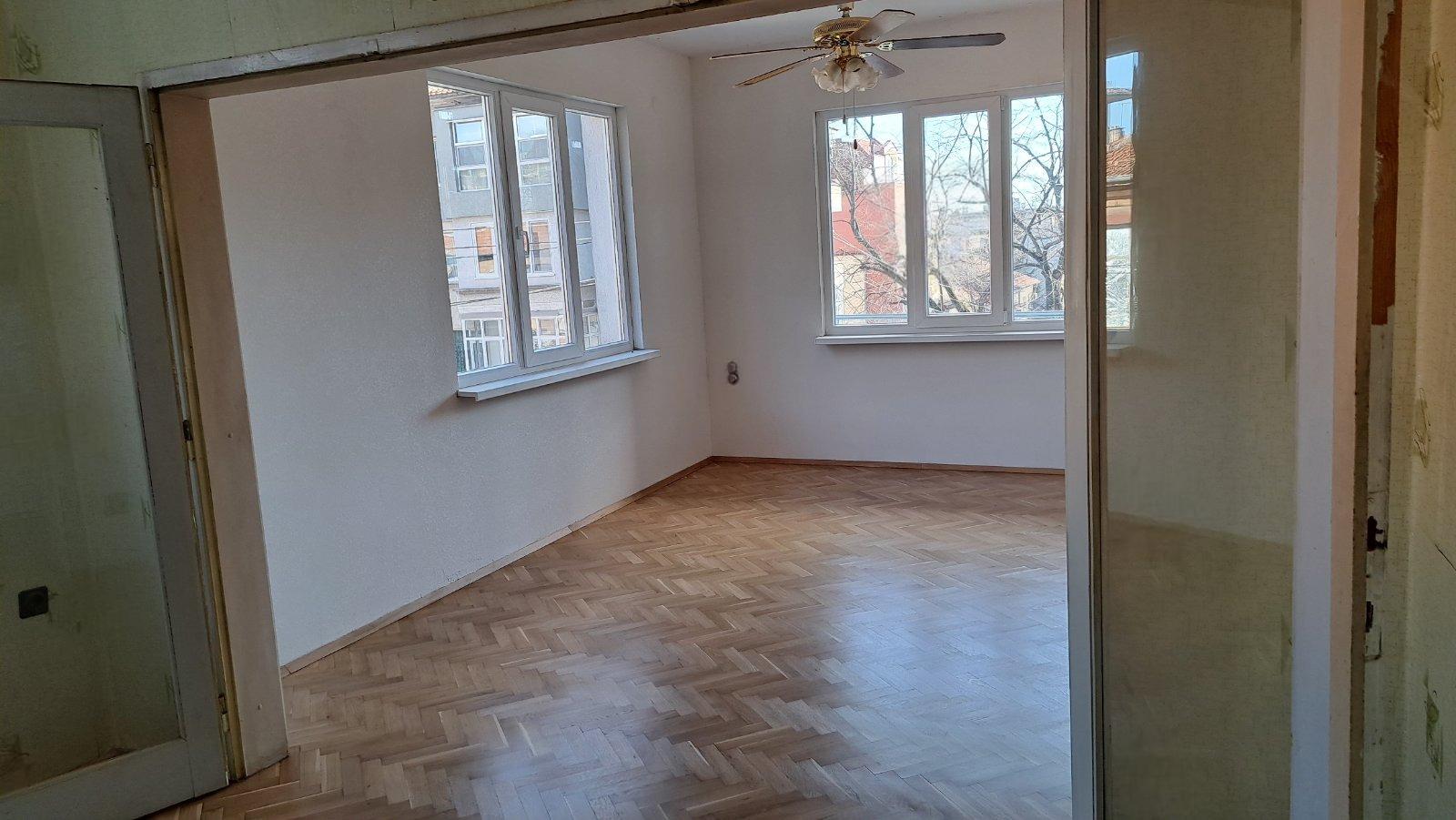 House Floor for Sale in Stara Zagora, Ayazmoto
