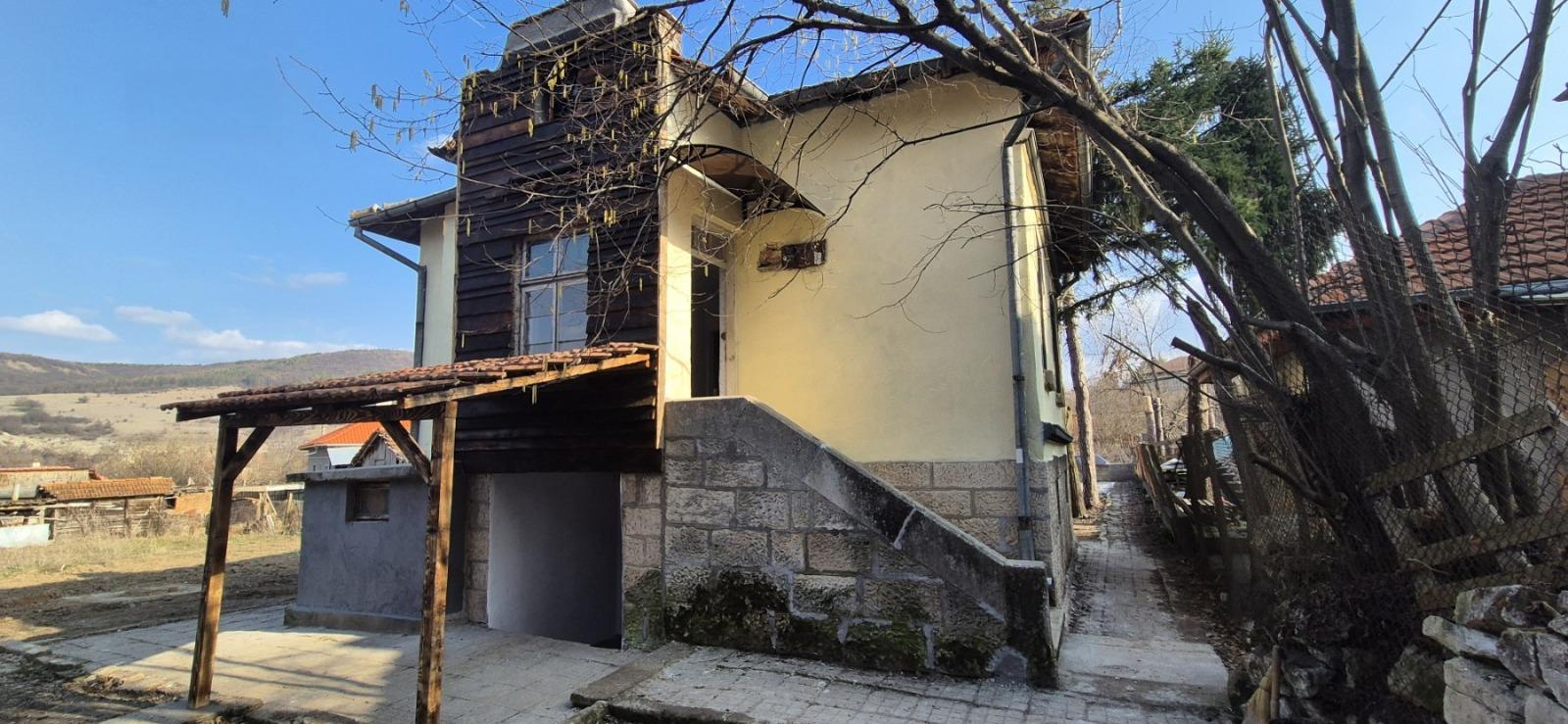 House for Sale in Ostritsa, Ruse