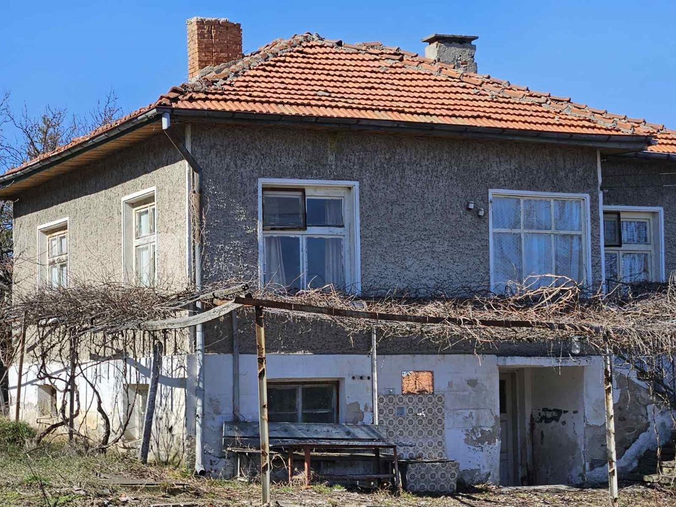 House for Sale in Chernovo, Sofia Province