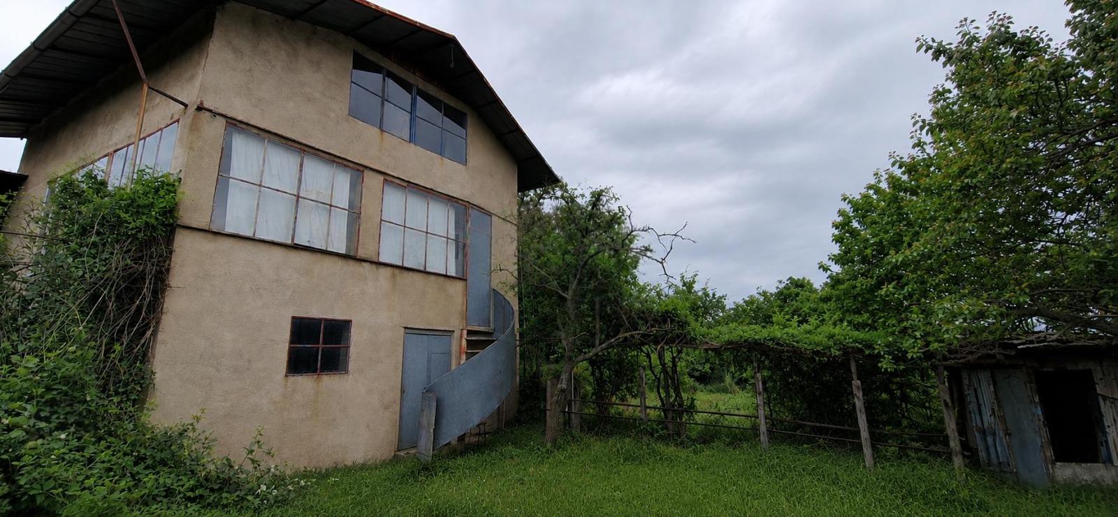 House for Sale in Eleshnitsa, Sofia Province
