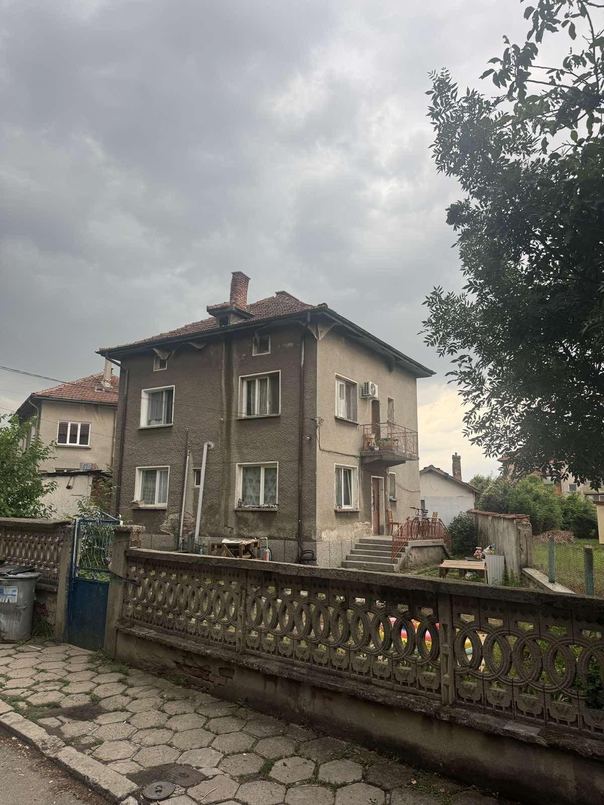 House for Sale in Busmantsi, Sofia Province