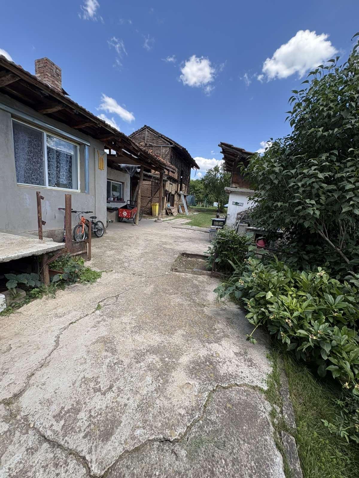 House for Sale in Chavdar, Sofia Province