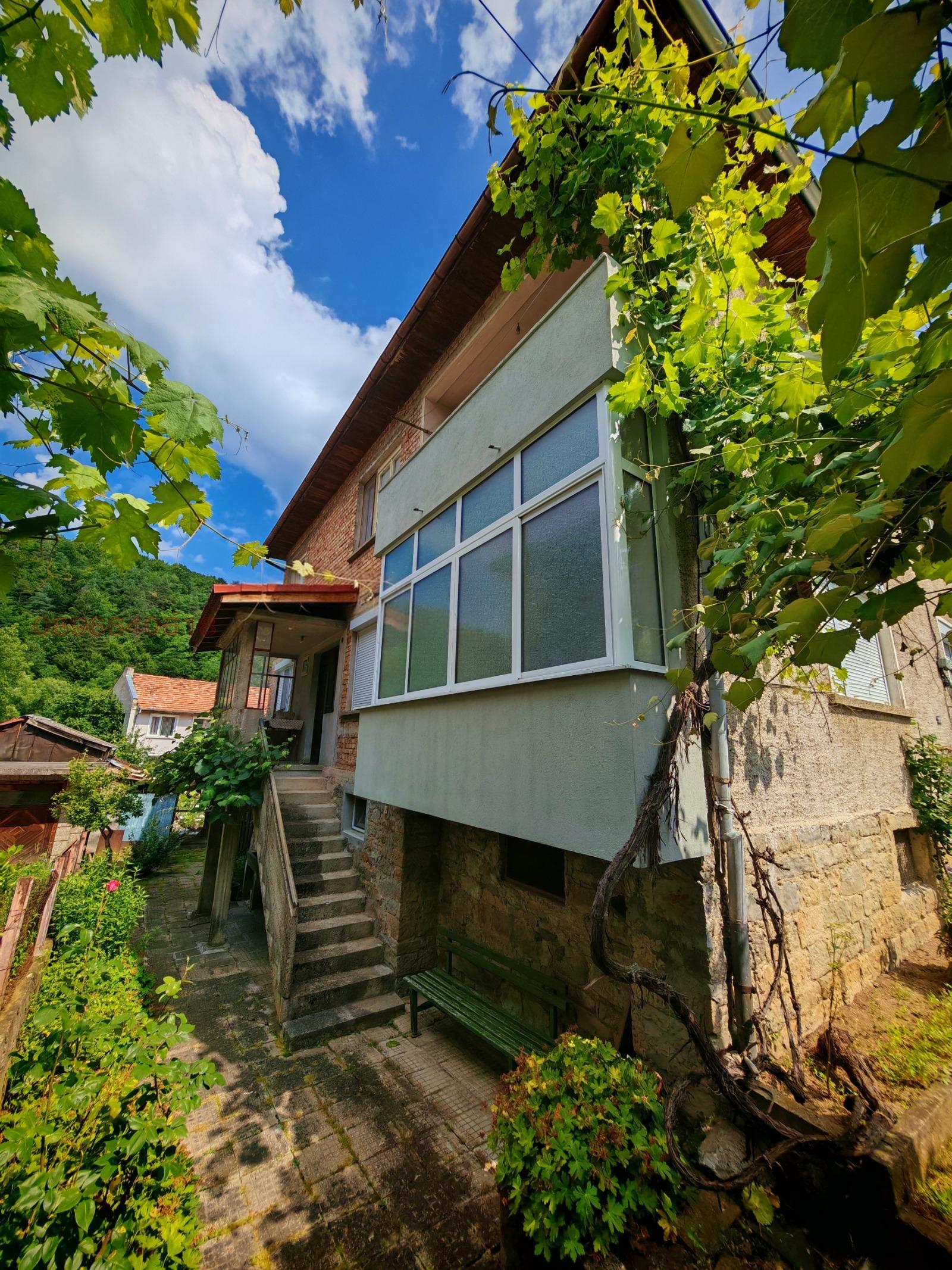 House for Sale in Plachkovtsi, Gabrovo
