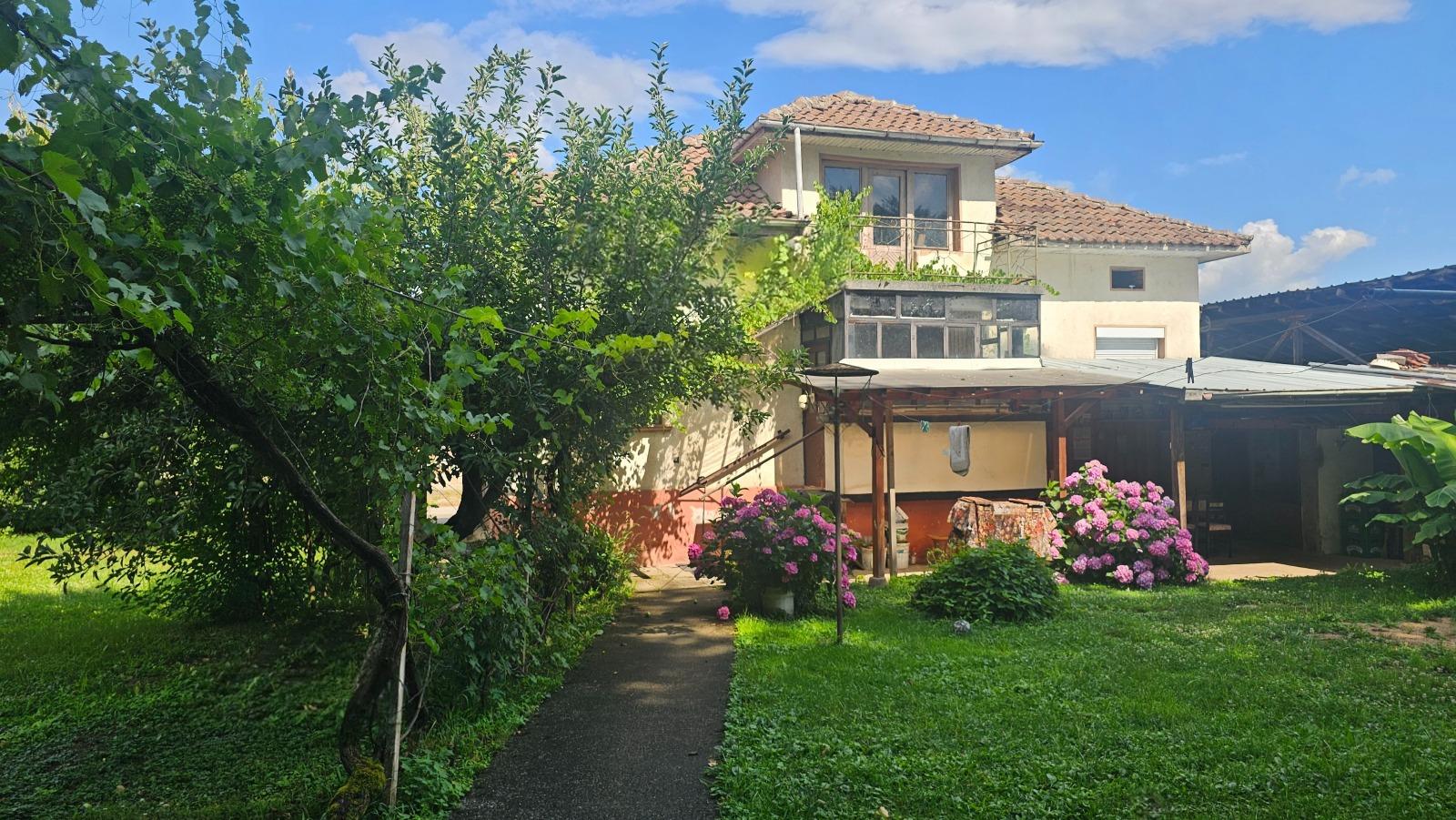 House for Sale in Trudovets, Sofia Province